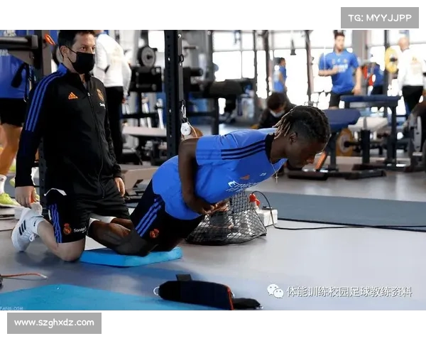 球员体能提升的关键因素与科学训练方法解析 球员体能提升的关键因素与科学训练方法解析